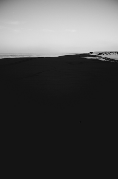 Black and white sand 4
